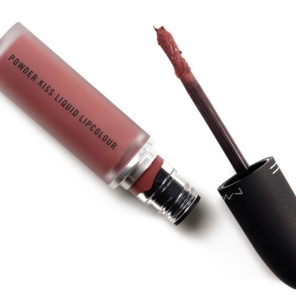 M.A.C. POWDER KISS LIQUID LIPCOLOUR - OVER THE TAUPE - Picture 2 of 2
